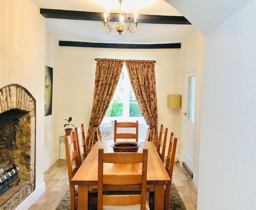 Cosy Farmhouse Escape In Monmouthshire Villa Wolves Newton ภายนอก รูปภาพ